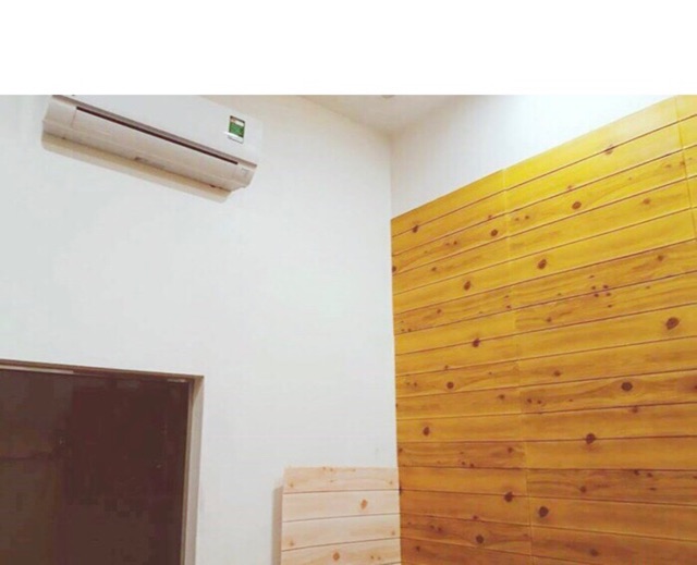 Xốp dán tường giả gỗ - 6mm cam kết hàng có keo dán sẵn | BigBuy360 - bigbuy360.vn