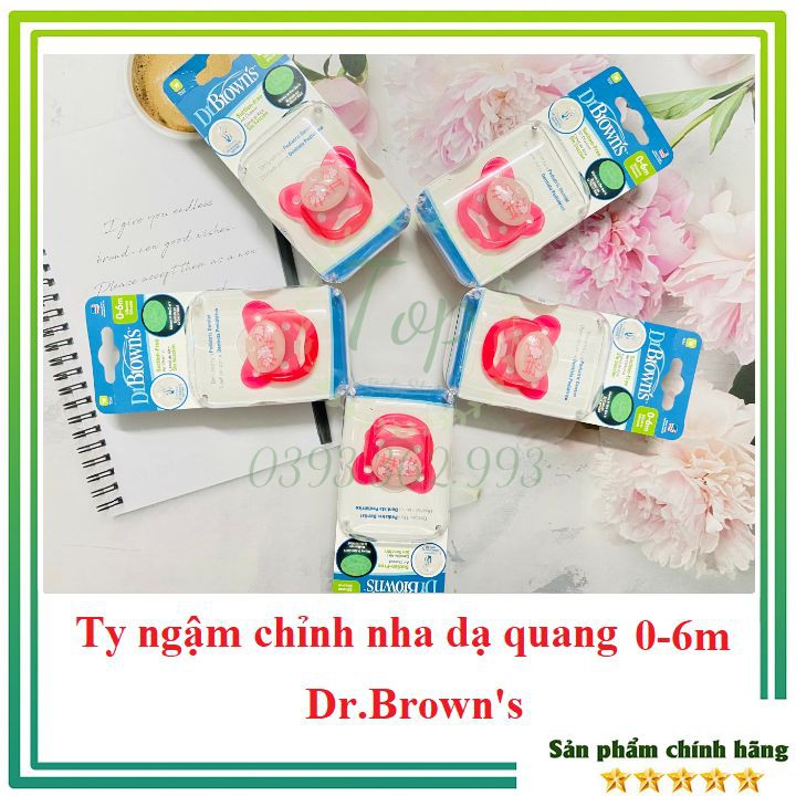 Set 2 ti giả PHÁT SÁNG CHỐNG VẨU ti ngậm chỉnh nha an toàn cho bé Dr.Brown's - USA (mẫu mới nhất)