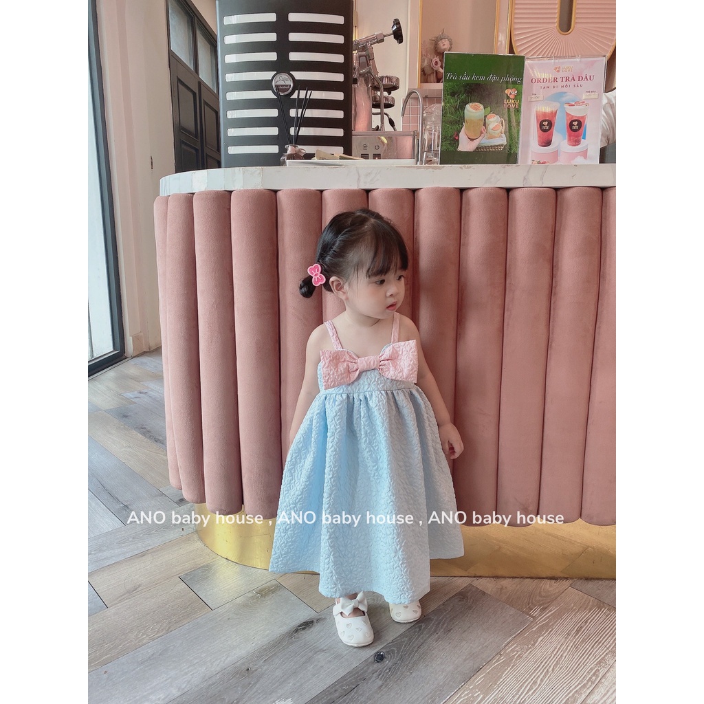 Váy dây xanh hồng
