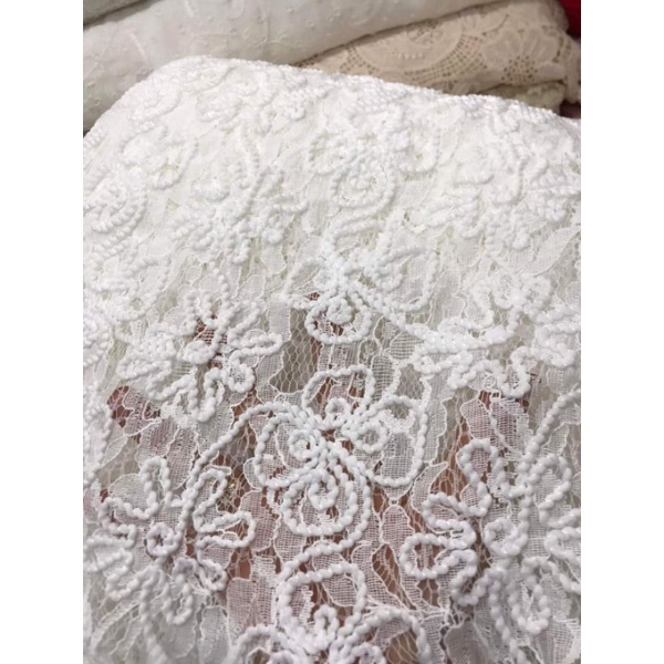 Vải ren xoắn màu trắng