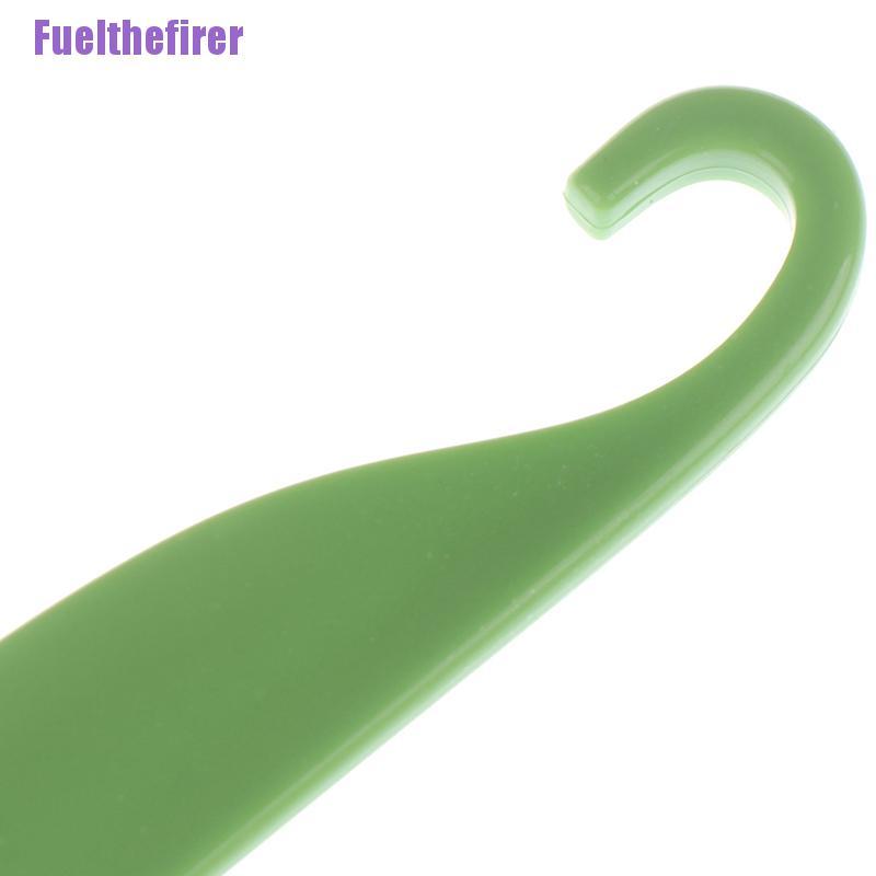 Dụng Cụ Cạo Làm Bánh Bằng Nhựa Tiện Dụng