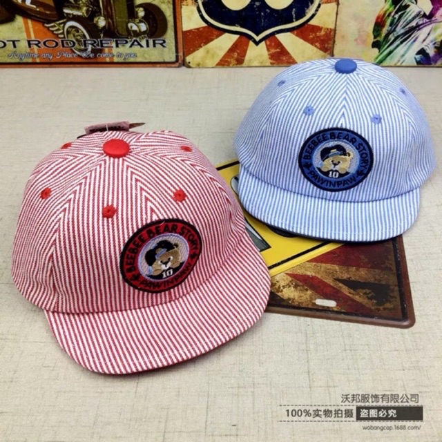 Mũ lưỡi trai kẻ sọc