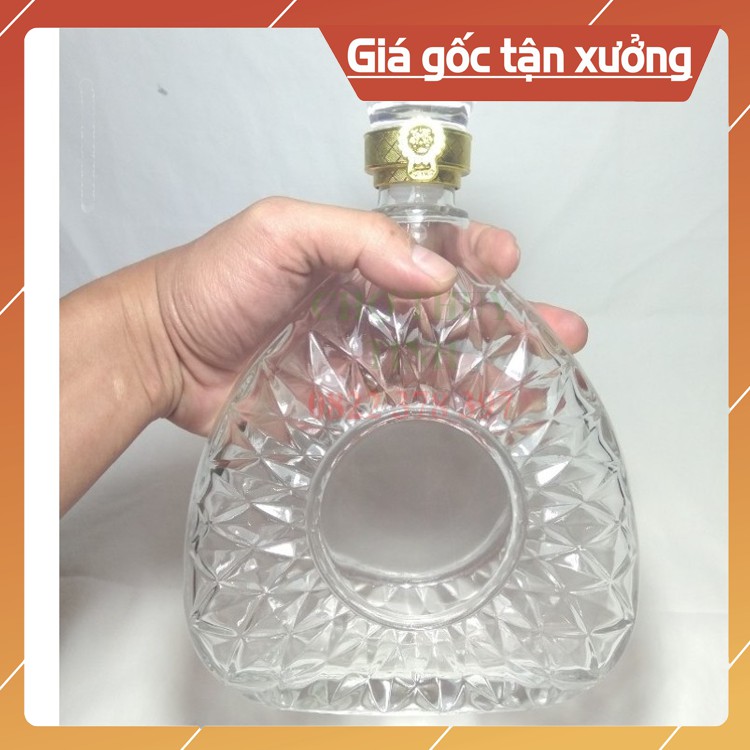 Chai THỦY TINH DUNG TÍCH 700ML đựng rượu