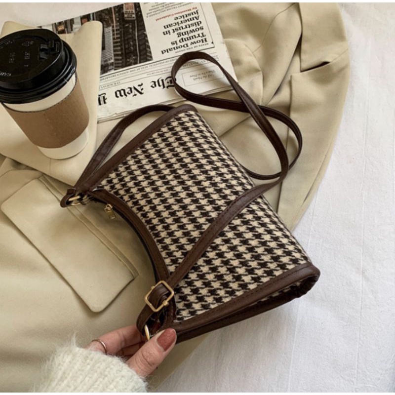 Túi baguette phong cách Hàn Quốc cô gái xinh đẹp hoạ tiết caro vintage vải Len canvas