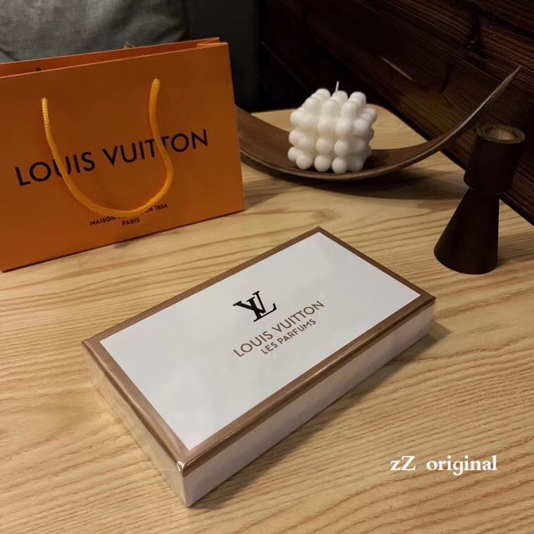 Bộ 5 lọ nước hoa LV Louis Vuitton cao cấp 10ml | BigBuy360 - bigbuy360.vn