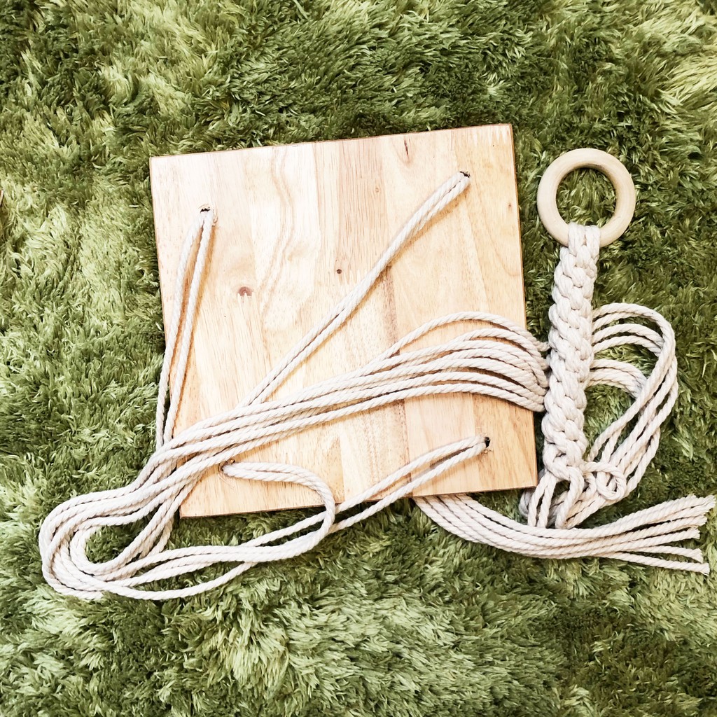 Kệ treo tường để sách chậu hoa Macrame (gỗ tự nhiên 20x20cm, dây cotton)