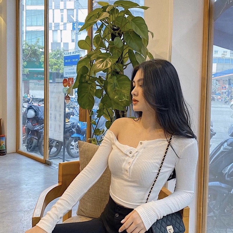 Áo croptop trễ vai