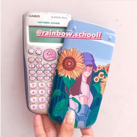 Miếng dán decal casio 570 in decan theo yêu cầu máy tính casio fx 570 vn es plus vinacal bỏ túi cầm tay đề can con gái