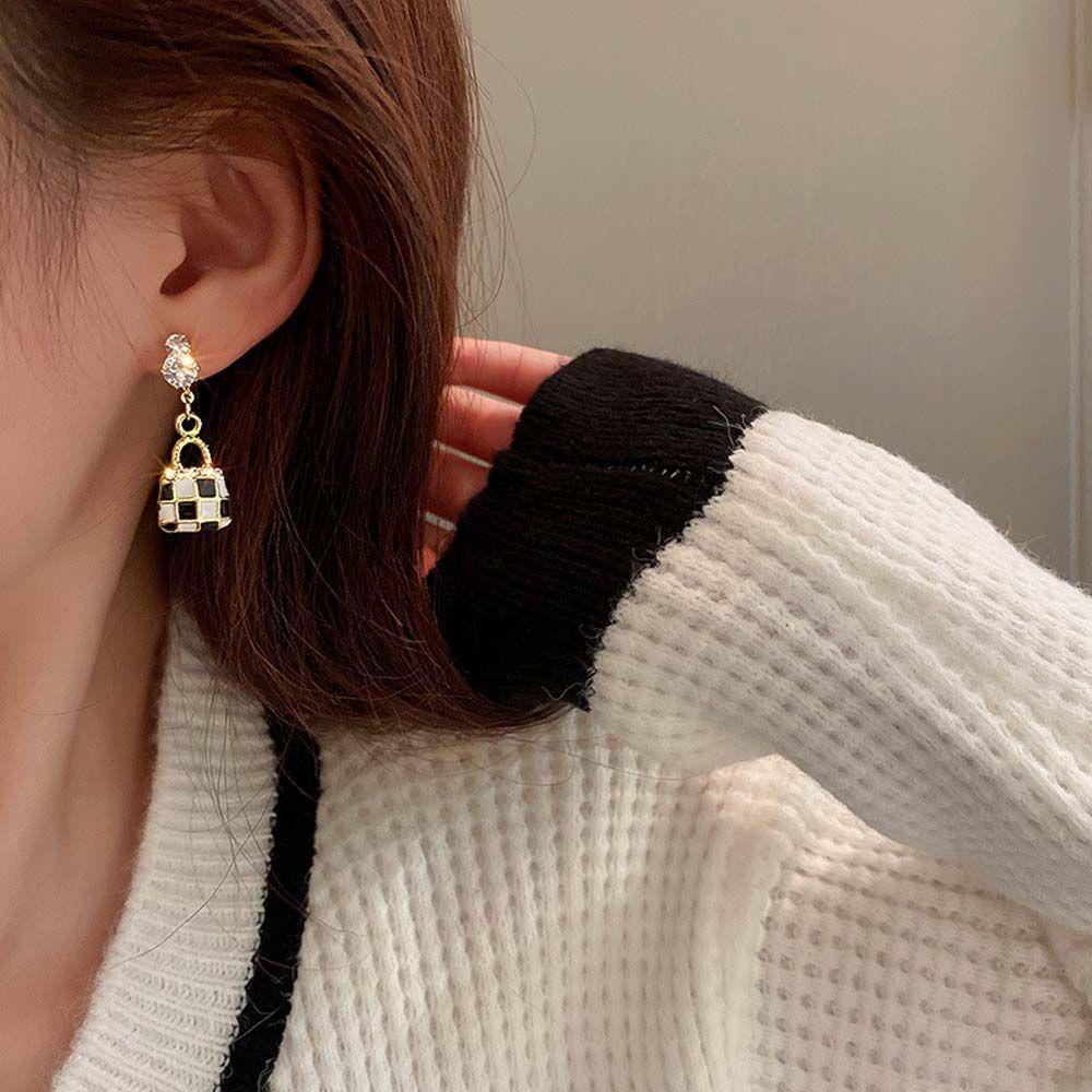 JARRED Bông Tai Hình Túi Xách / Giày Cao Gót Màu Trắng Đen Phong Cách Hàn Quốc Ngọt Ngào Thời Trang