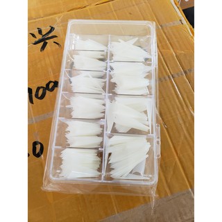 Móng Nối Típ Nhọn Phom Dài Chuẩn Đẹp