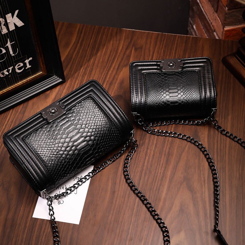 Túi xách nữ đeo chéo CL Boy vân da trăn cưc sang chảnh hàng loại 1 TX06 túi đeo chéo | BigBuy360 - bigbuy360.vn