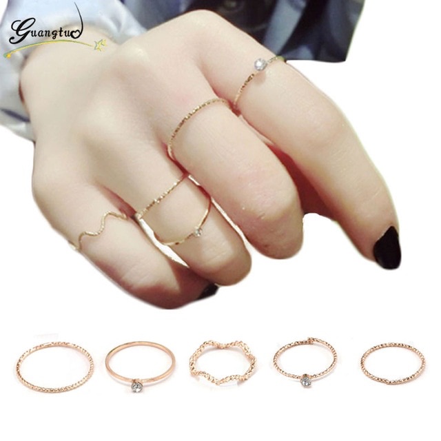 Set 5 chiếc nhẫn mảnh