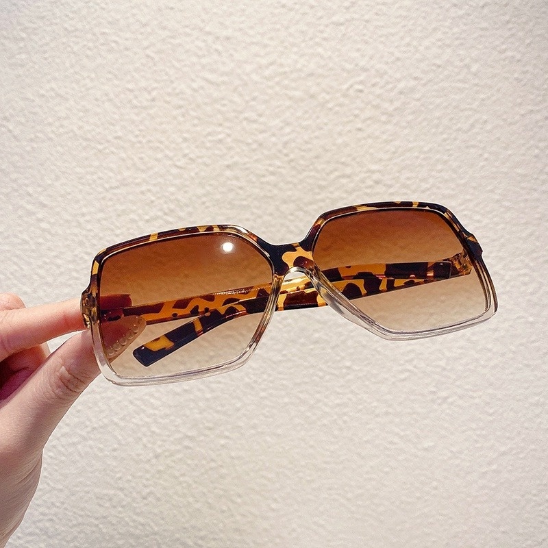Kính Mát Vuông Chống Tia UV Thời Trang