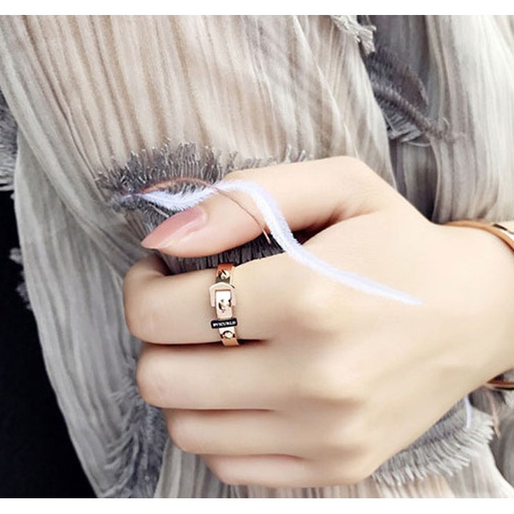 nhẫn titan cao cấp hình dây nịt màu vàng siêu độc - tặng hộp đựng xinh xắn