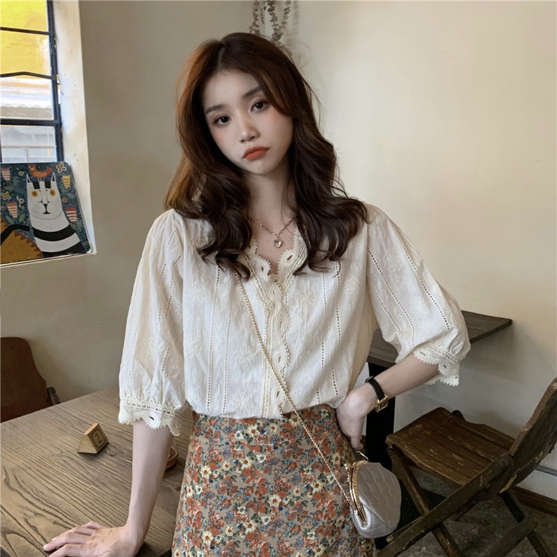 Áo sơ mi trắng cổ chữ V tay phồng phong cách Pháp cổ điển mùa hè hàng mới dành cho bạn nữ 2