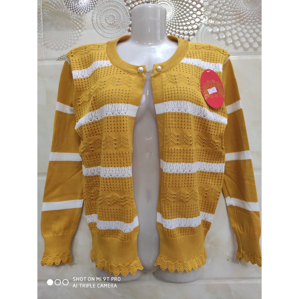 Áo khoác len nút ngọc cài