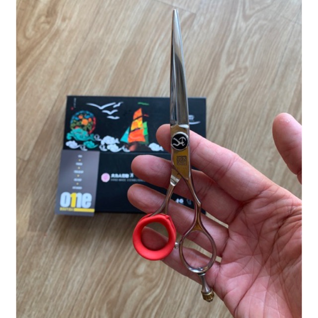 KÉO CẮT TÓC TITAN AT-01 chuyên dùng cho barber / salon
