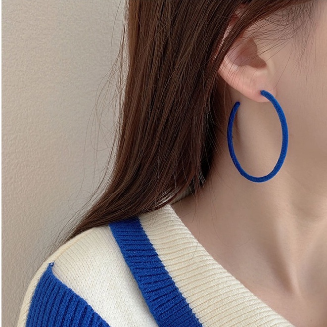 Khuyên tai phong cách vintage cá tính