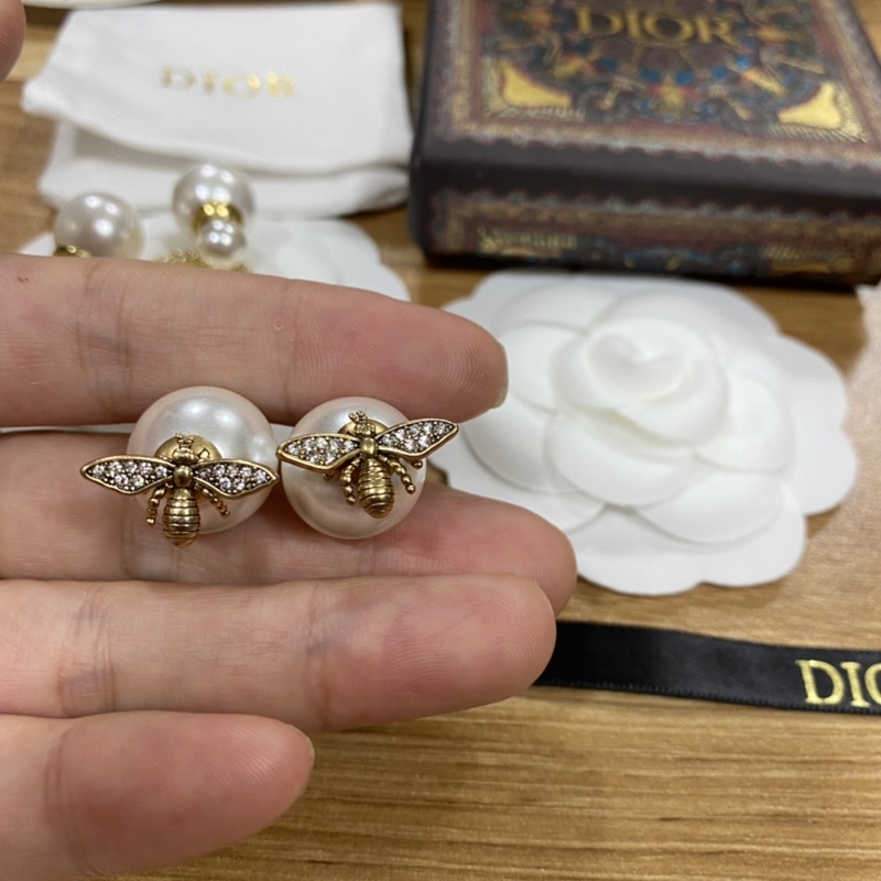 Bông tai cao cấp Dior hot nhất