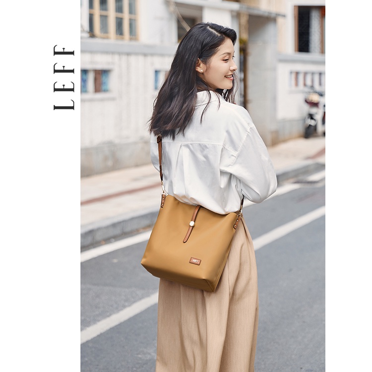 Túi Xách Đeo Vai Thời Trang Mùa Hè 2022 Sức Chứa Lớn Bằng Vải Nylon Phong Cách Mới Dành Cho Nữ