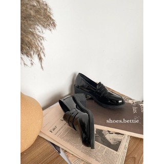 Giày Loafer mũi nhọn da bóng