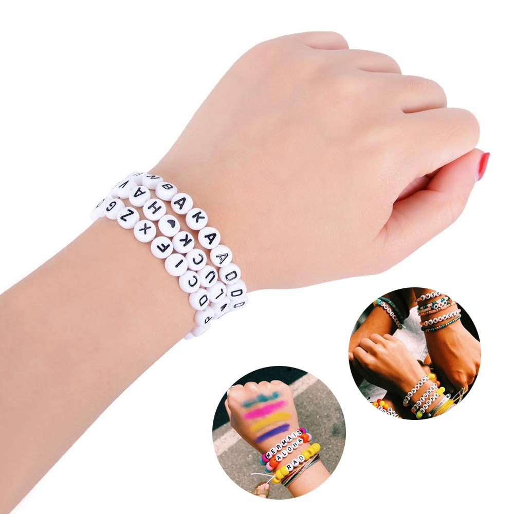 Set 1200 hạt nhựa in chữ cái đa dạng làm đồ trang sức thủ công