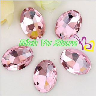 Đá Oval Hồng Kong 10 viên/18k (đá sáng đẹp)