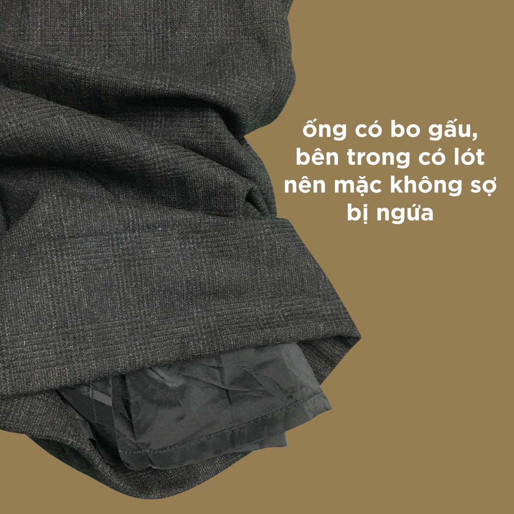 Quần dạ lửng của Elle màu đen có kẻ caro