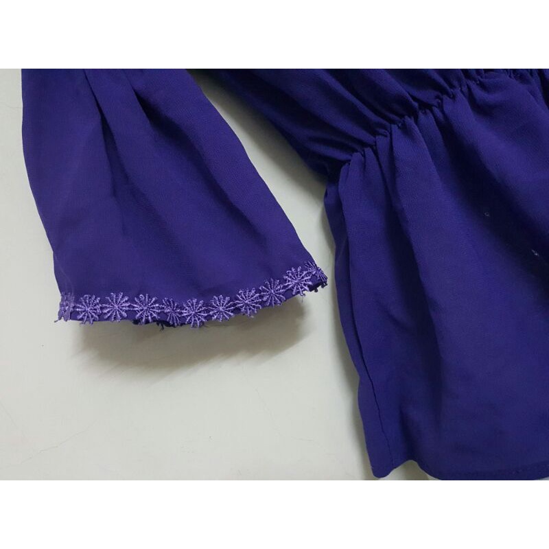 ÁO PEPLUM VIỀN REN