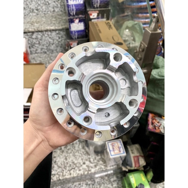 Đùm trước  waveS110/Yamaha thắng đĩa mạ Crom sáng bóng