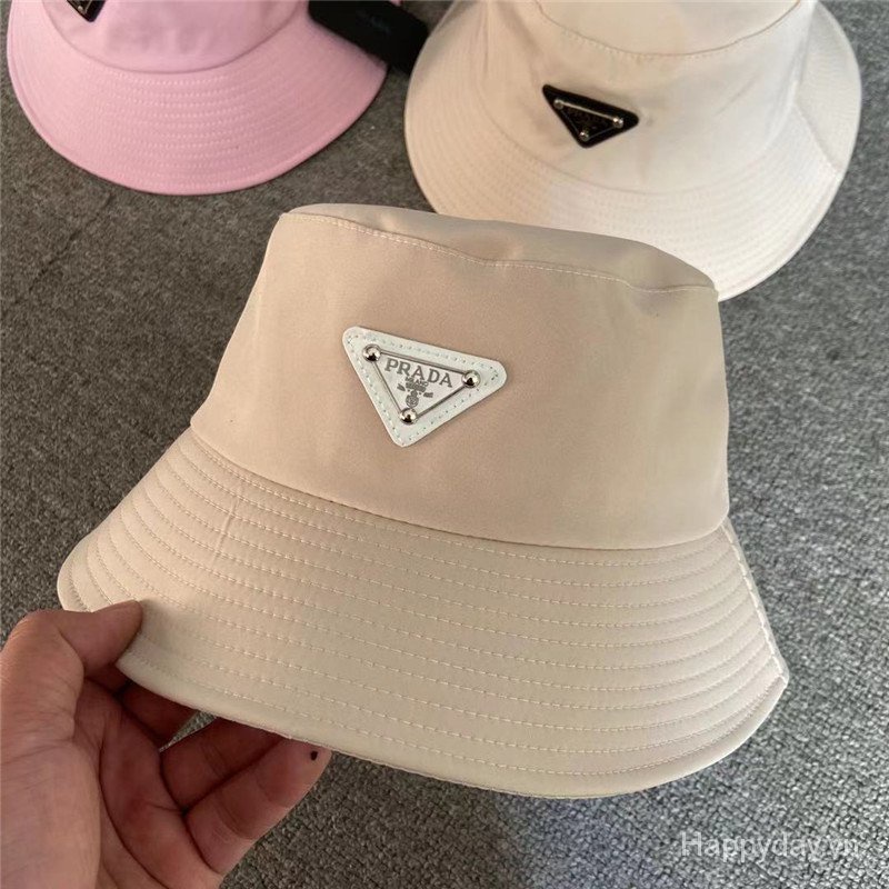 Nón vành rộng thời trang nữ tính