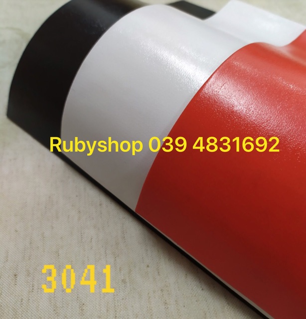 Khay da trưng bày nữ trang hình sóng lượn