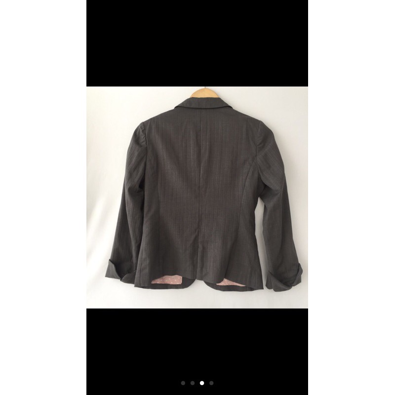 Sale Blazer form ngắn xinh xắn mớ.mi cen