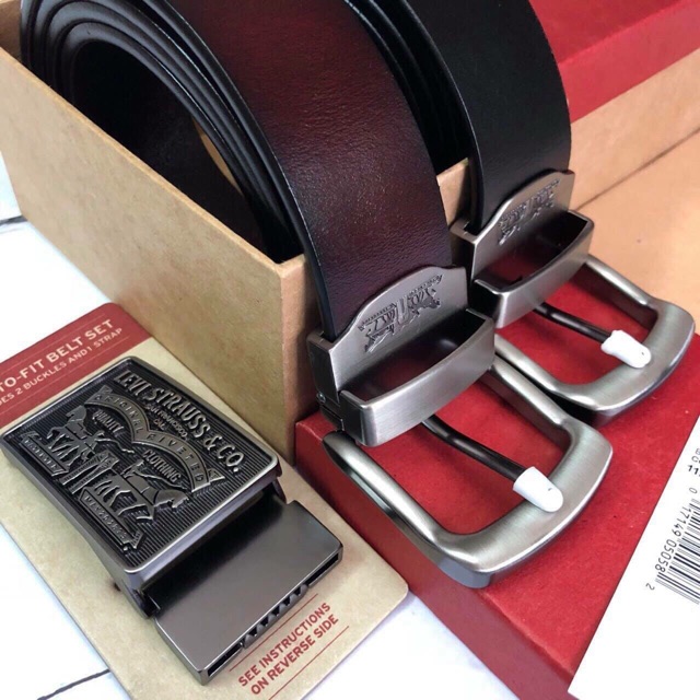 Thắt lưng da nam Levi's.