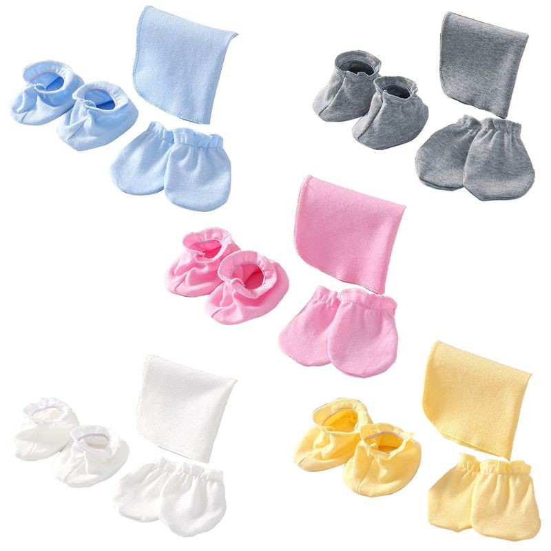 Set khăn cotton mềm có đồ bọc chân dành cho bé