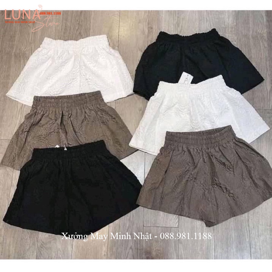 Quần đùi nữ ống rộng cạp chun lưng thun cao co giãn màu Đen Trắng - Quần xốp phồng nữ in hoa nổi dập ly 3D đi biển ở nhà