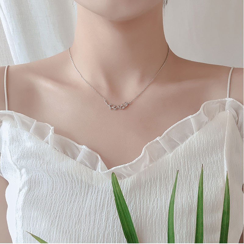 Dây Chuyền dáng ngắn mặt hình cành cây ô liu đính đá ANTA Jewelry - ATJ7016