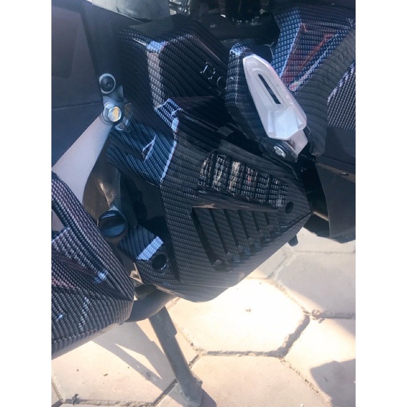 ốp trang trí air blade 2015-2019 cacbon