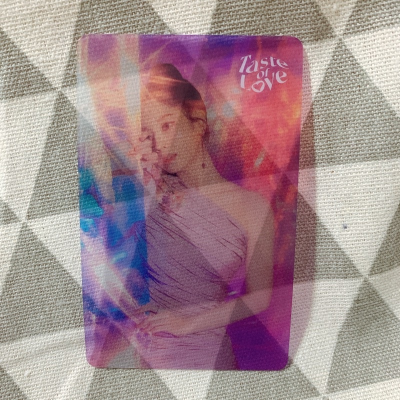 Thẻ hình nhóm nhạc Taste of Love - TWICE- Quà pre Synnara | BigBuy360 - bigbuy360.vn