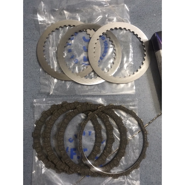 Bộ bố nồi + lá sắt nồi Exciter 135 đời tay côn  zin hãng FCC