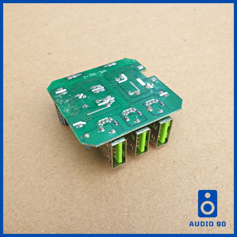 Module sạc điện thoại 3 cổng USB 1.8A