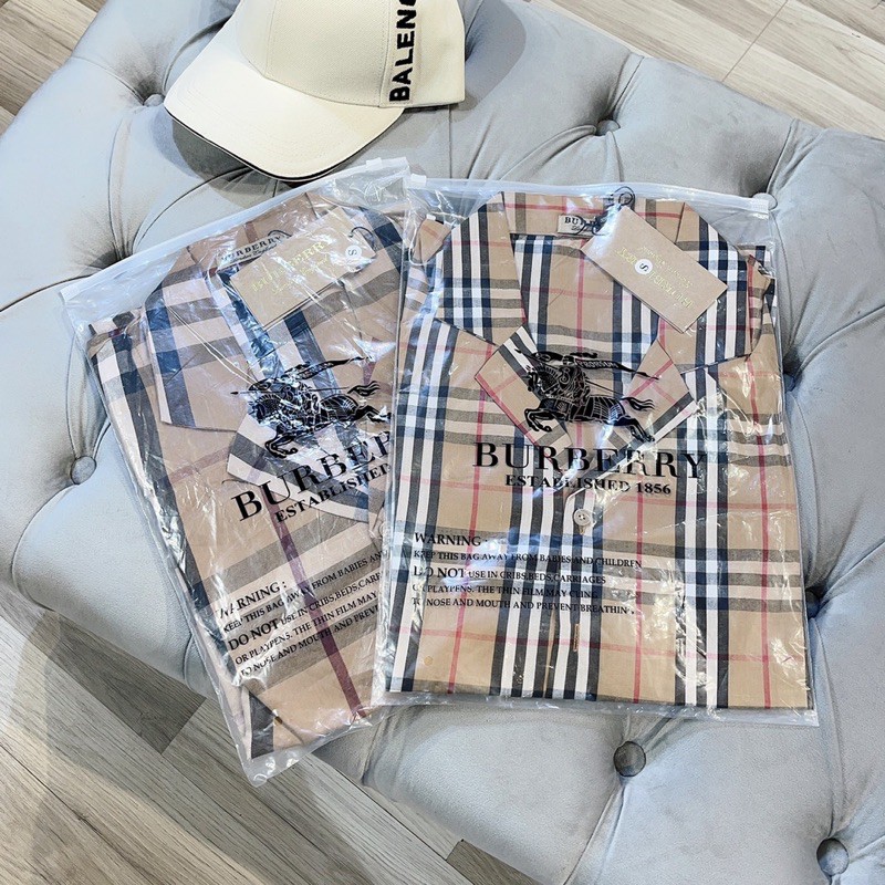 Áo Sơ Mi BURBERRY Cổ Vest ❤️