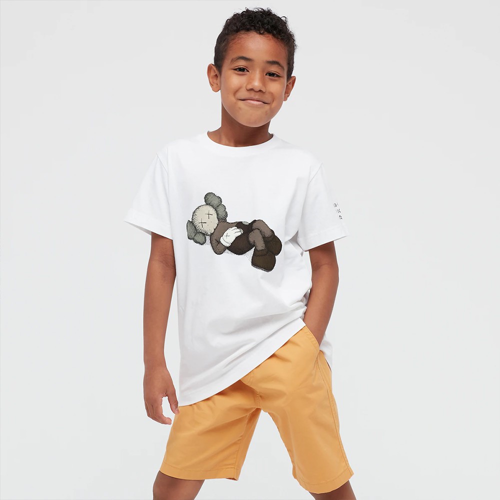 Mới Áo Thun Unisex uniqlo  Cổ Tròn In Hình kaws 446311/44631288