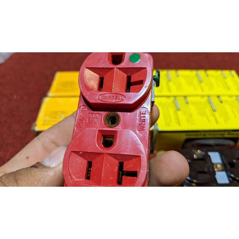 Ổ cắm Hubbell hàng Mỹ cao cắp cho Audio
