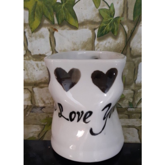 Ly sứ hàng độc lạ