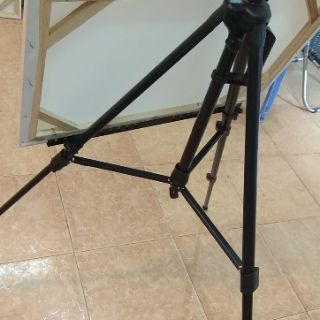 Giá vẽ sắt loại tốt