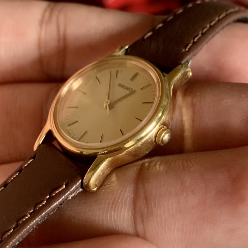 Đồng hồ nữ Seiko 2P21-0A9A dây da nâu | Shopee Việt Nam