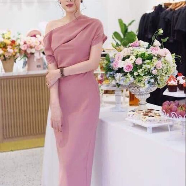 Đầm body lệch vai