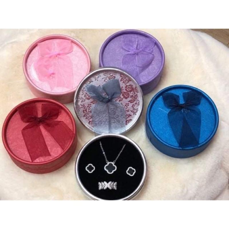 Hộp để vòng tay có nơ combo 12cai