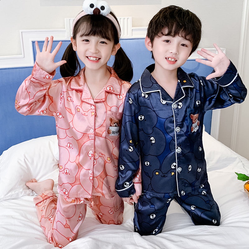 Bộ Đồ Ngủ Tay Dài Bằng Lụa Satin In Họa Tiết Gấu Phong Cách Hàn Quốc Dành Cho Nam Và Nữ
